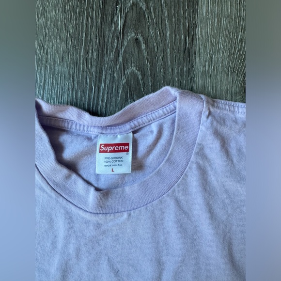 Supreme T-Shirt - Picture 2 of 7